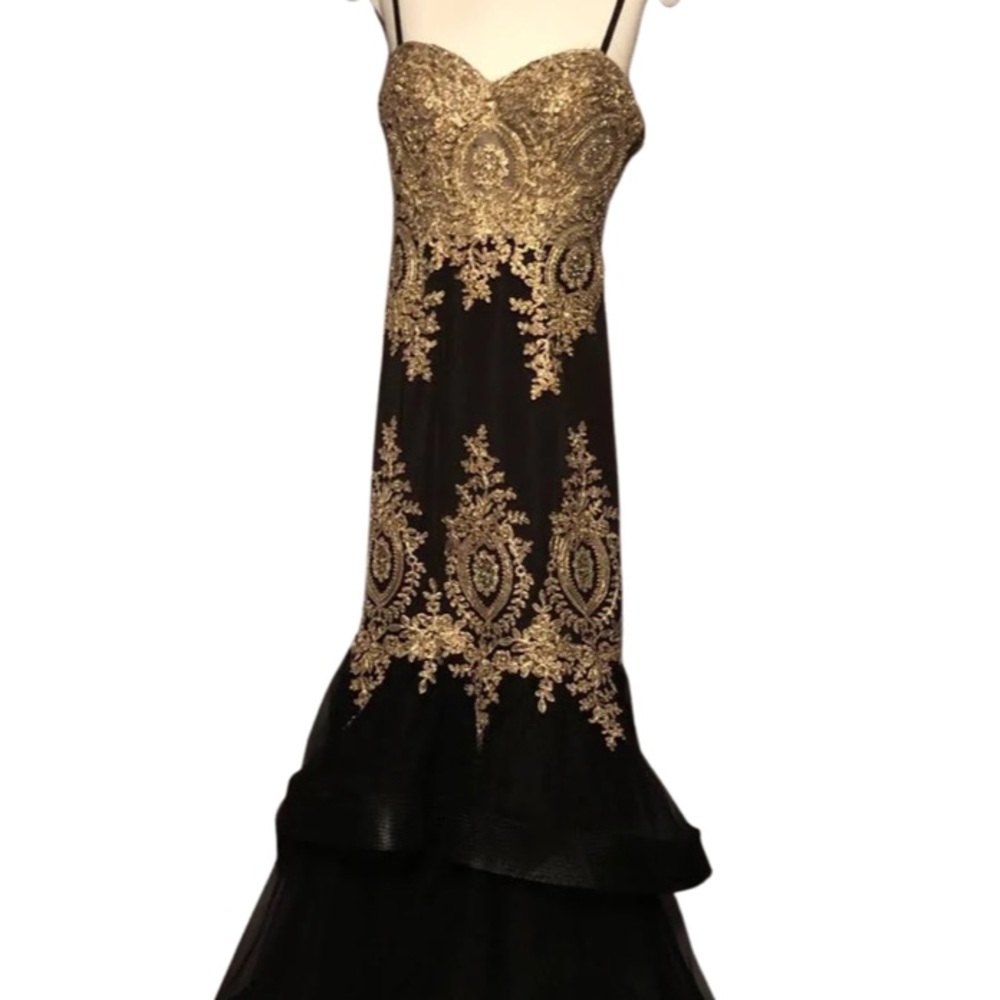 Beautiful Black & Gold Long Gown